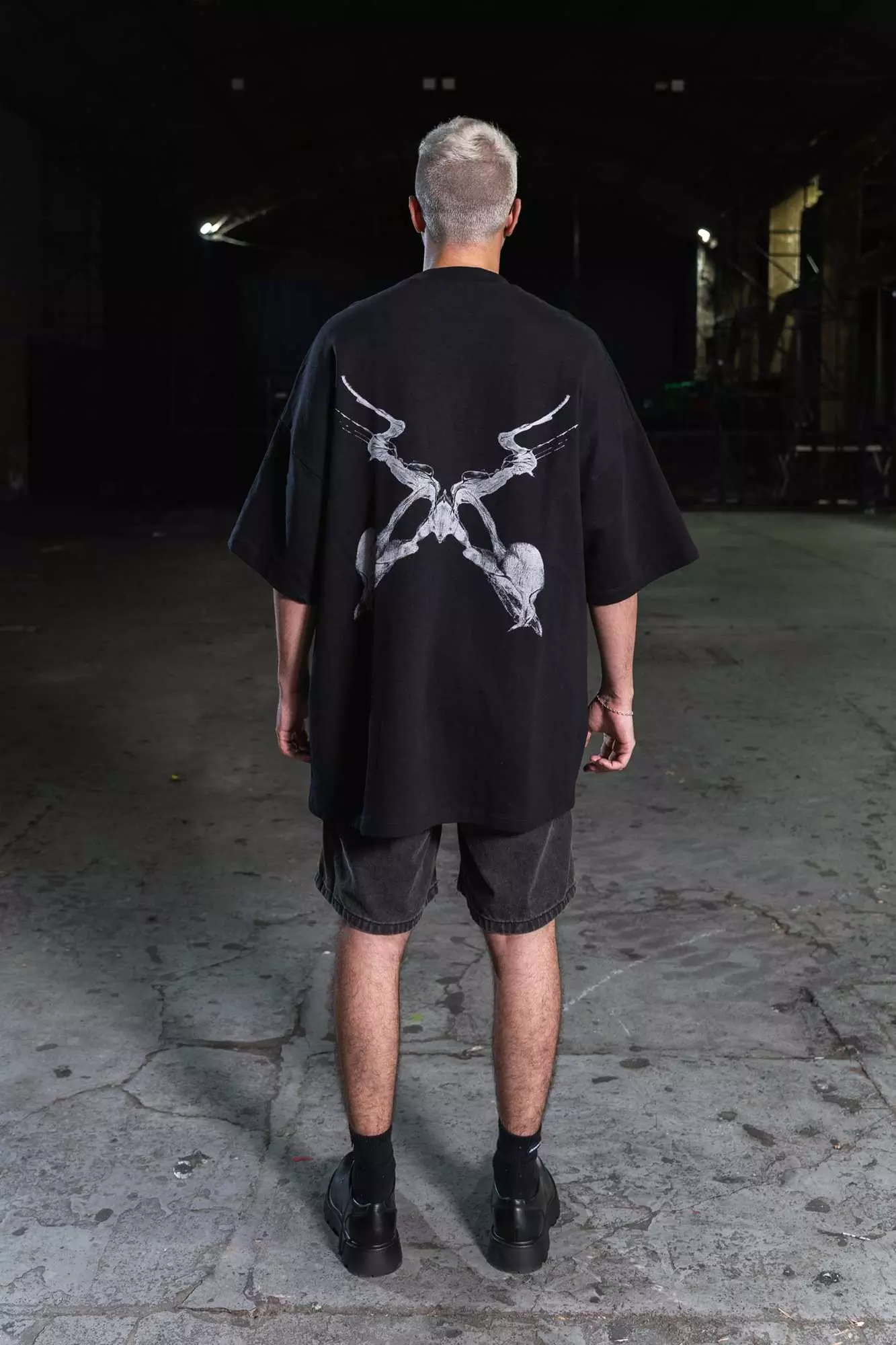 Remera negra X - D04