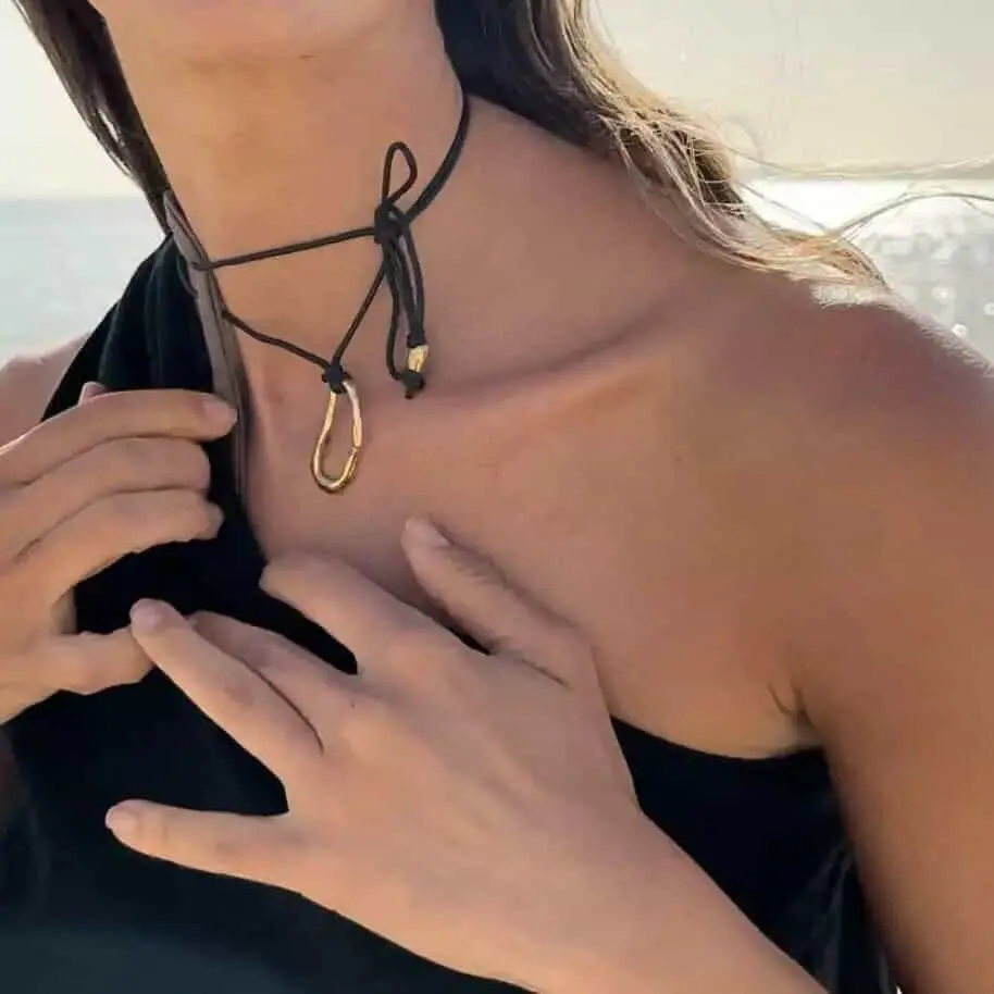 COLLAR GOTA