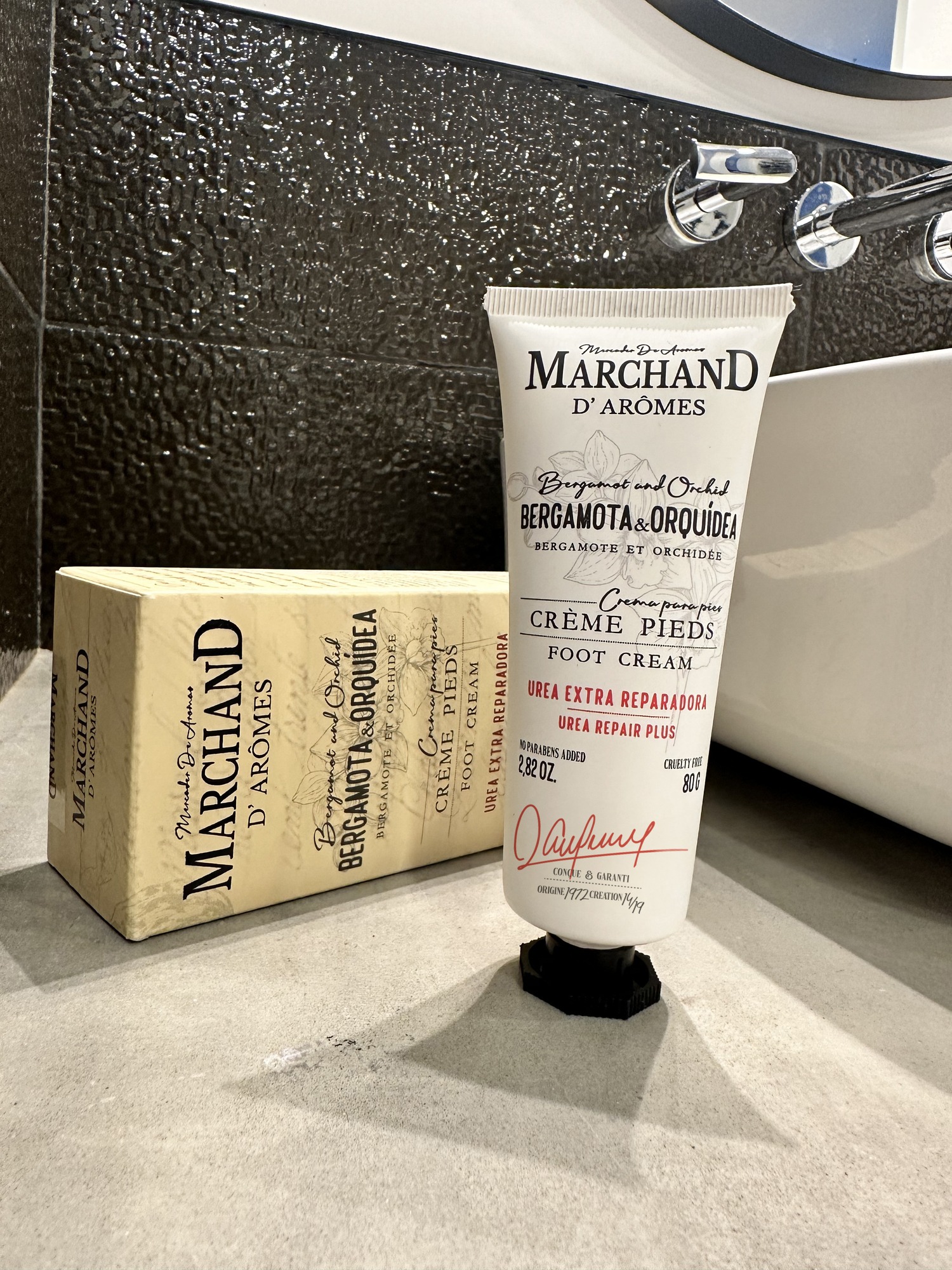 Crema para Pies MDA Bergamota y Orquidea con Urea Extra Reparadora