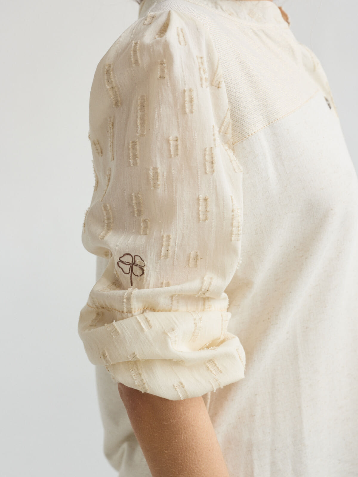 REMERA PERLINA