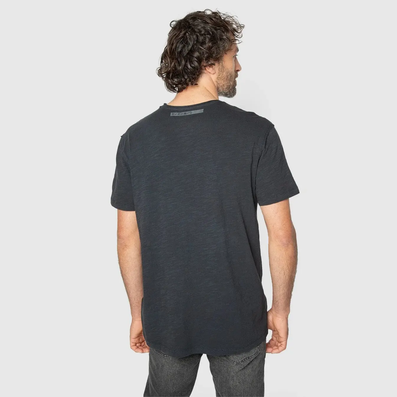 Tee Japan