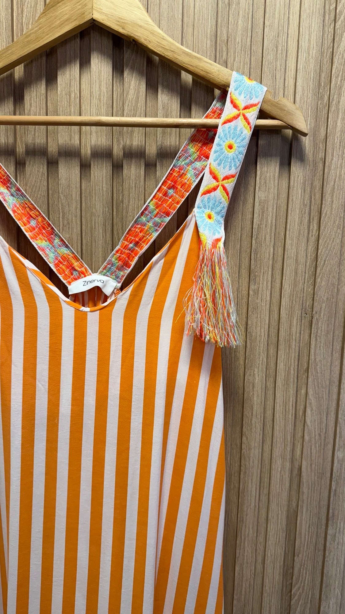 VESTIDO LINEAS