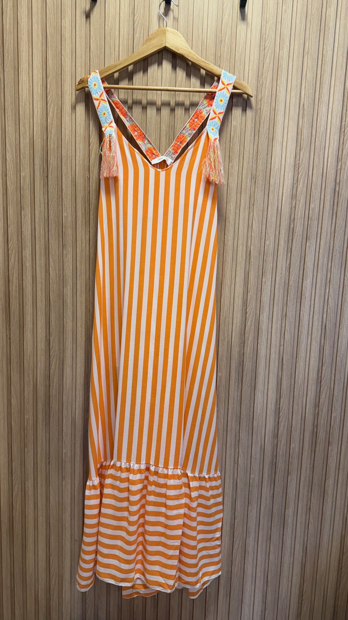 VESTIDO LINEAS